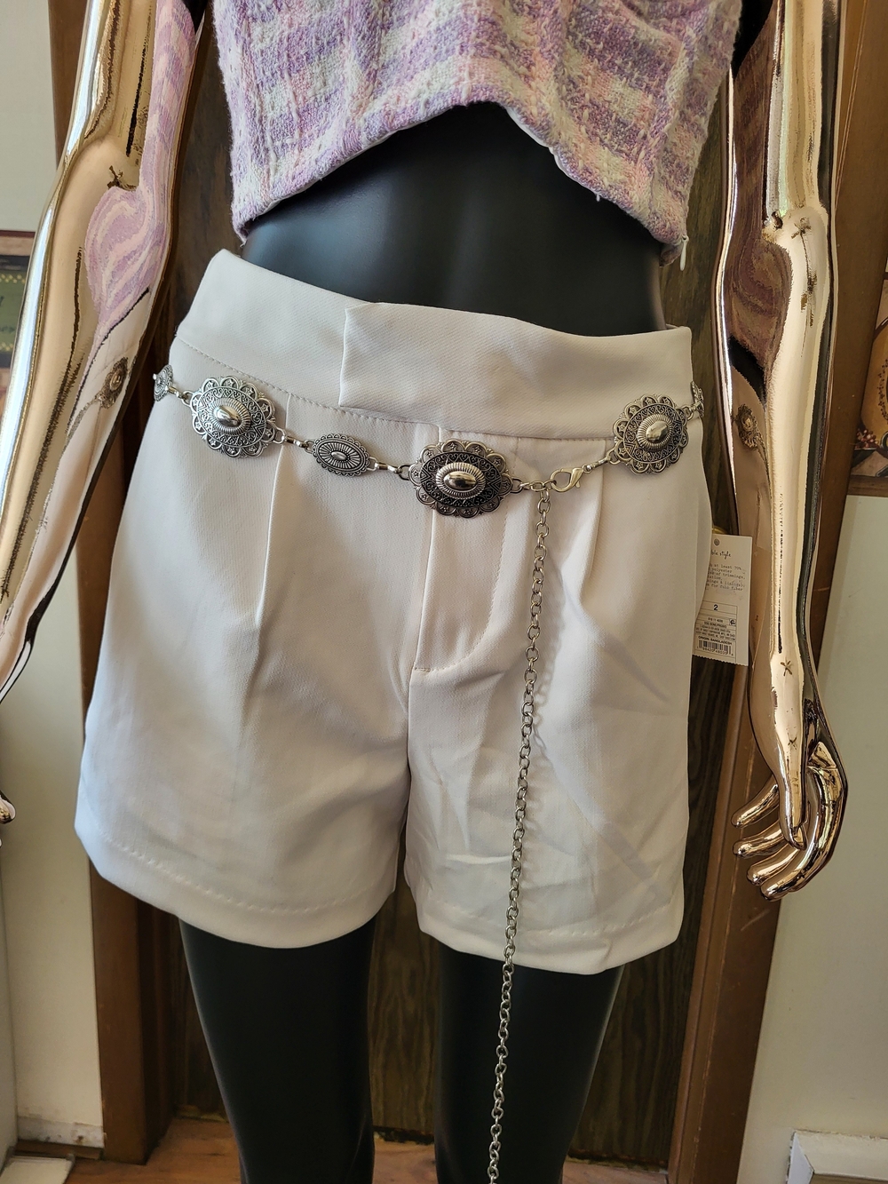 A• New Day - high- waisted white short trousers pants| Size 2